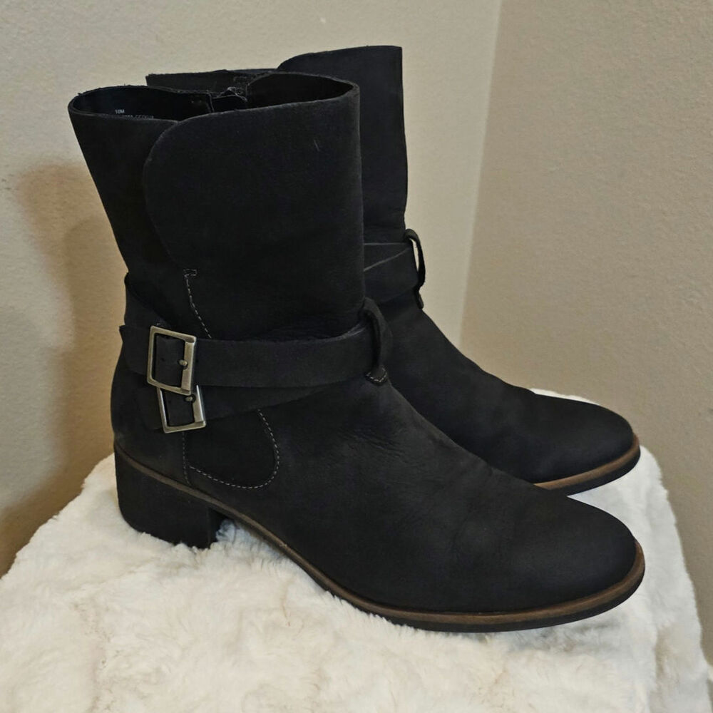 Korks Women's Suede Leather Friar Ankle Harness Boots Size 9.5